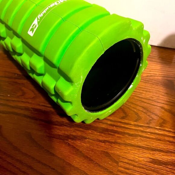 MD Buddy hollow foam roller EUC - Picture 3 of 3